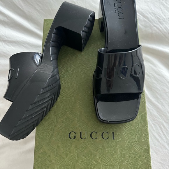 Gucci Rubber Slides - SIZE 37 - Picture 2 of 4